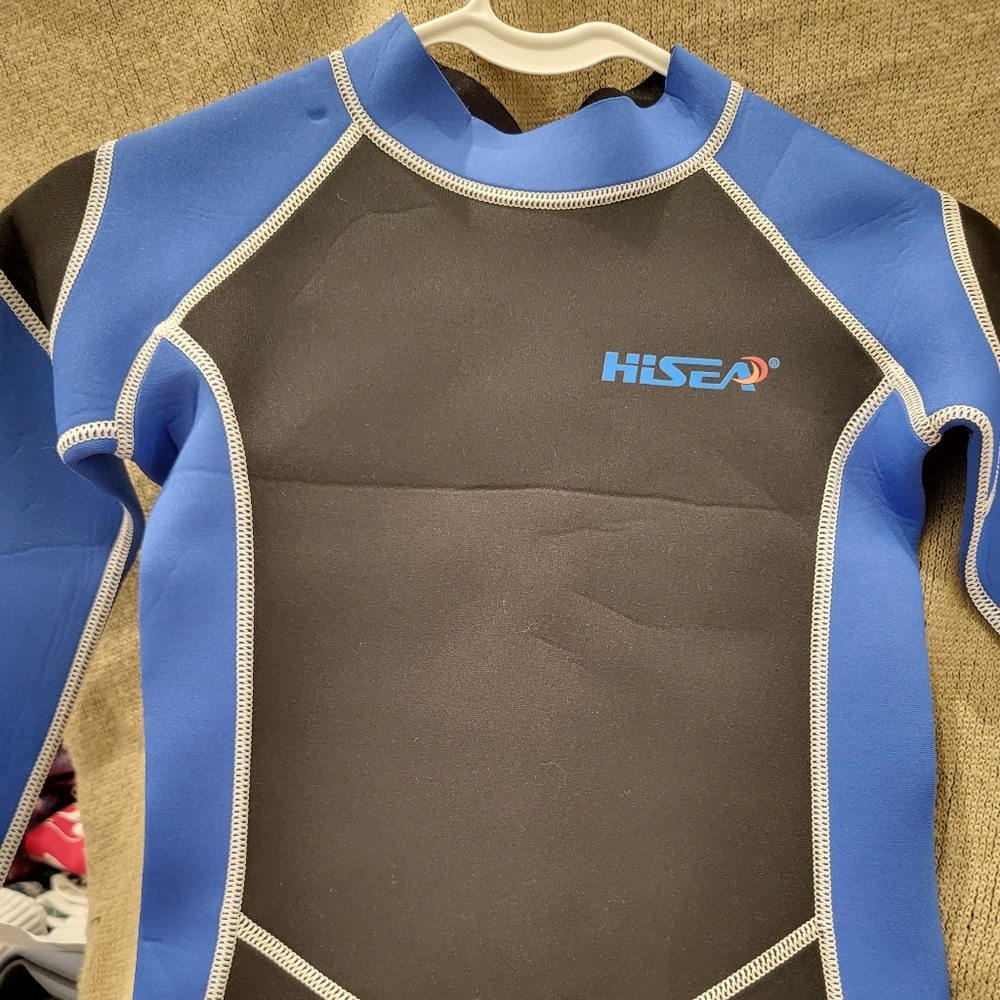 HiSea wetsuit kids NWT